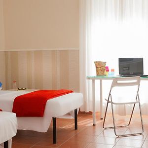 Budget Rooms Des Arts